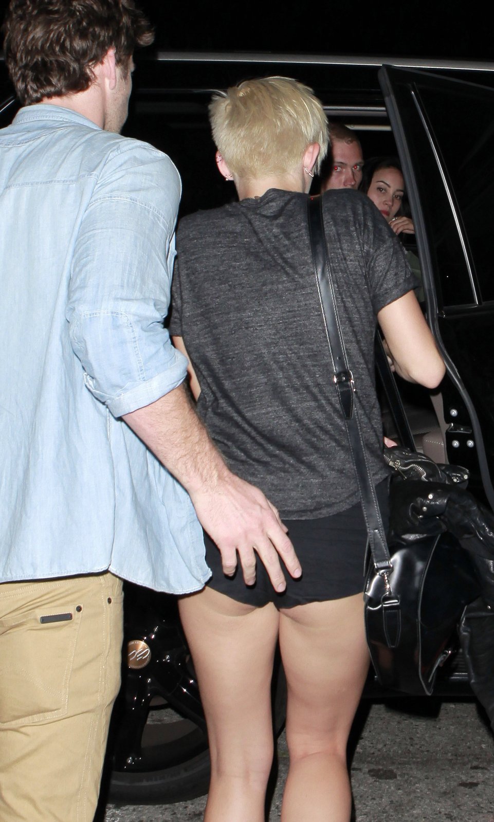 Miley Cyrus - In Short Shorts Out With Liam Hemsworth